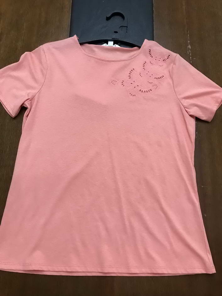 Ladies' Tees (32)